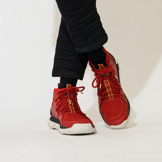 行走的机器牛皮革/织物/合成革EASE科技柔软舒适男运动休闲鞋
