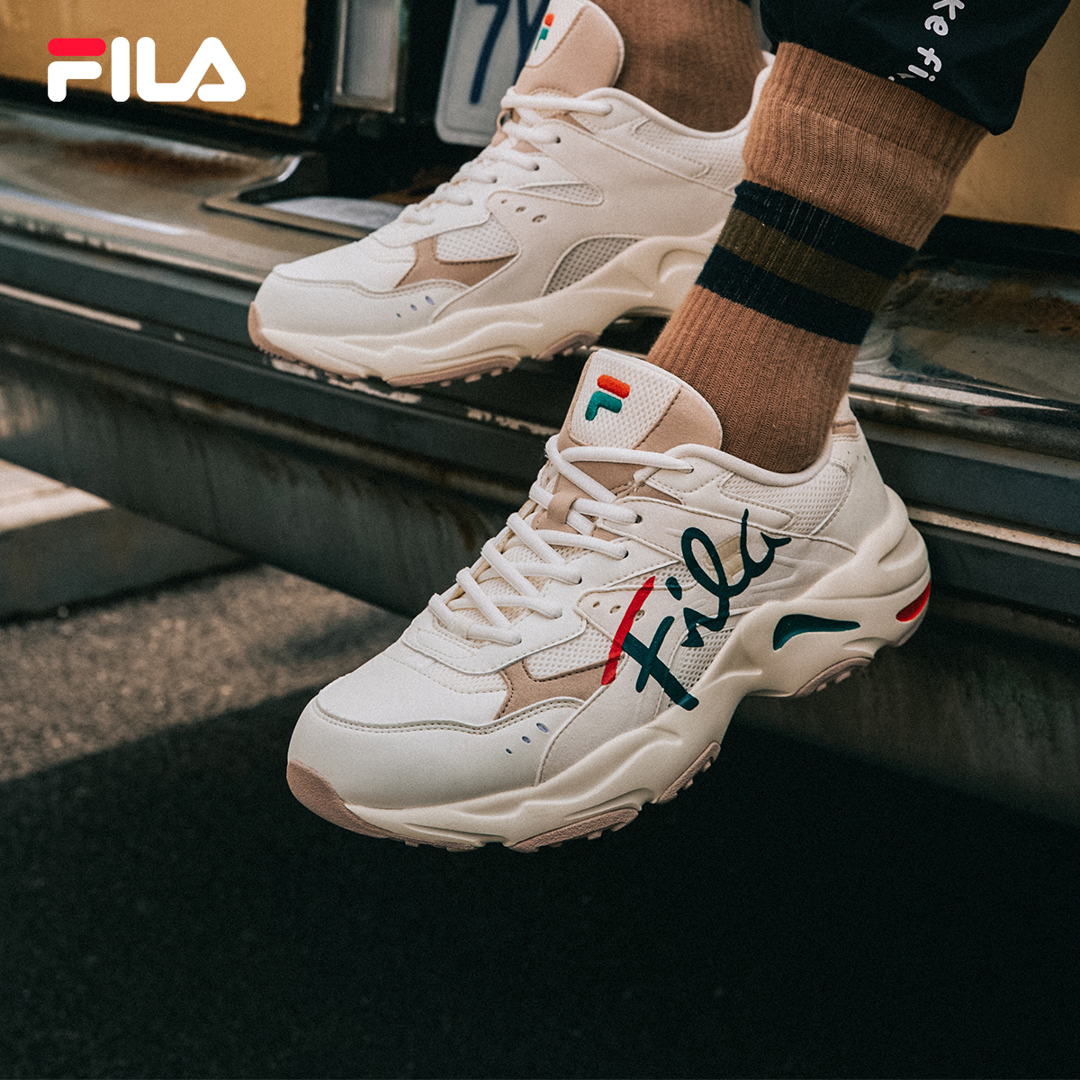 FILA 斐乐官方女鞋老爹鞋男鞋闪电鞋2020年冬季运动鞋休闲鞋圣诞