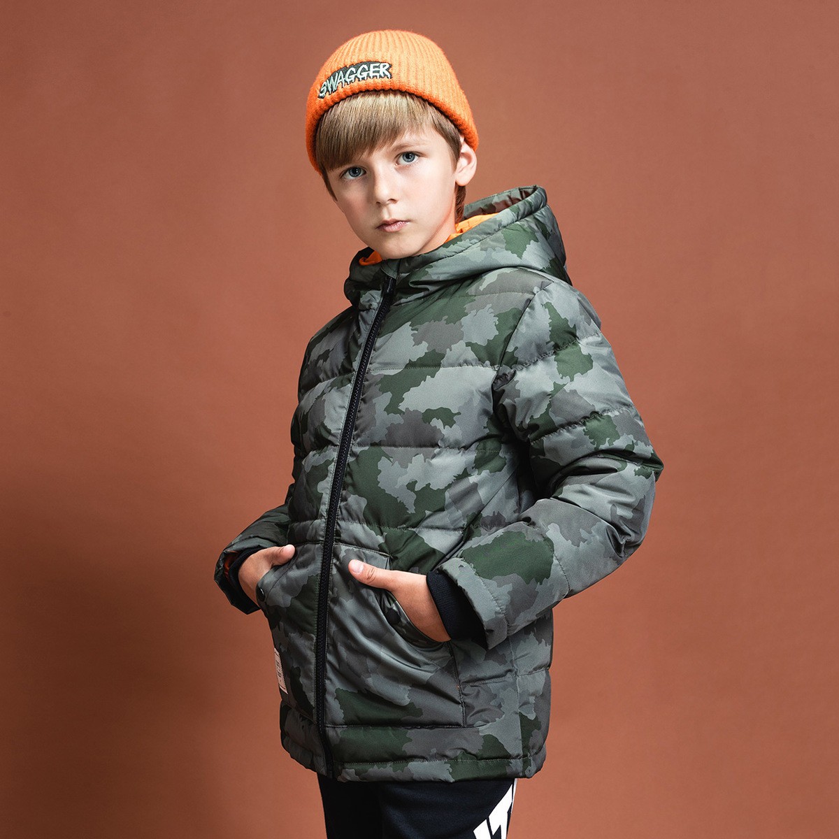 安踏儿童加厚羽绒服