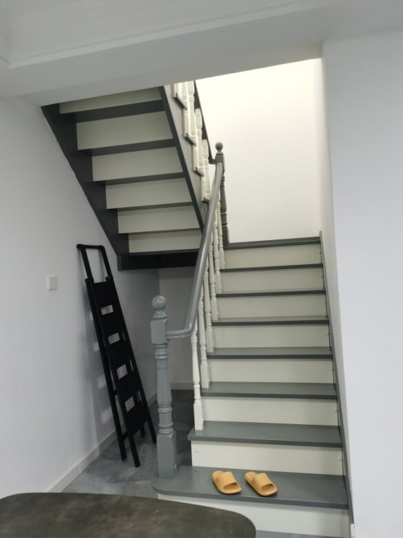 
质量非常好，五级踏板直接够到棚顶，再高