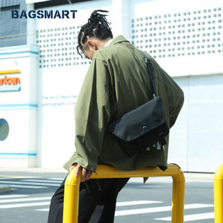 BAGSMART 潮流单肩包情侣款休闲邮差包嘻哈运动包防泼水斜挎包 黑色 s码(该尺码只有黑、绿、黄色）