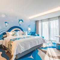 上海海昌海洋公园主题度假酒店 海豚高级房1晚 含早餐+双人海洋公园门票