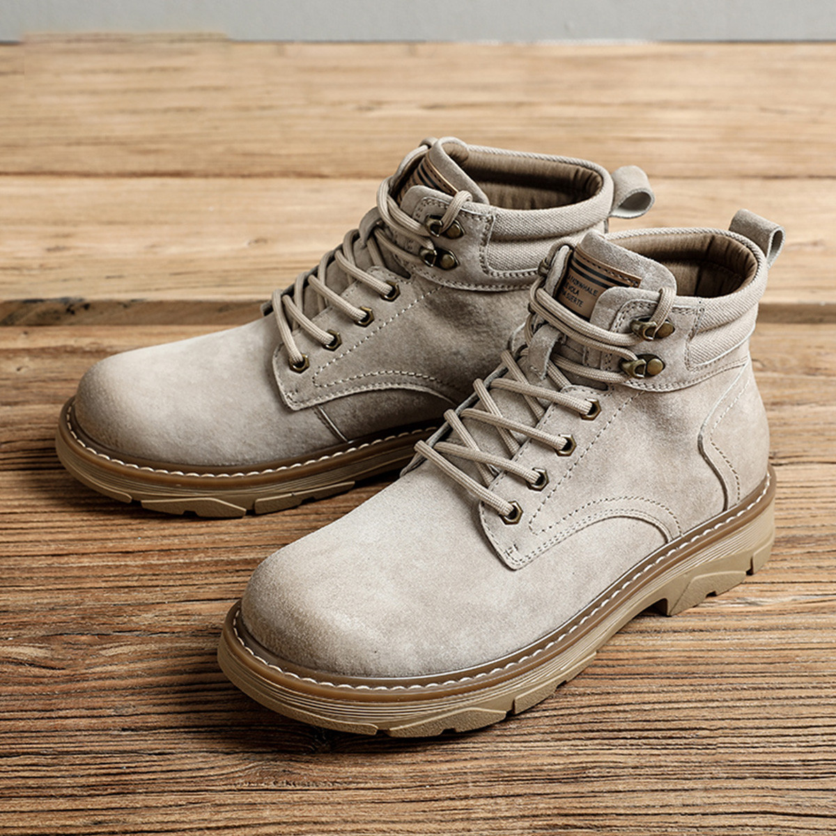 工装靴五年旧化小白与小红