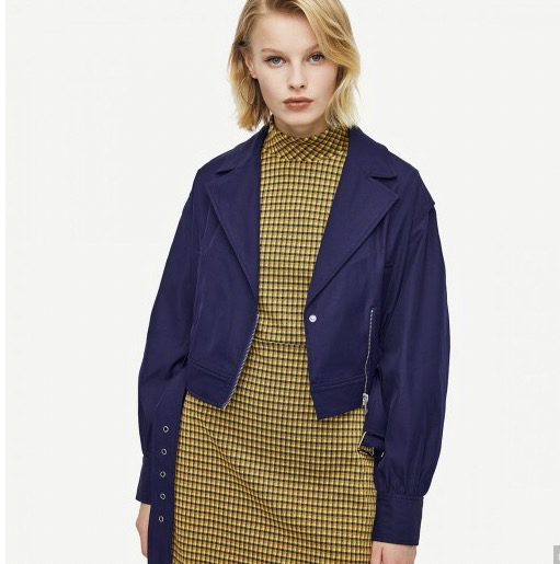 urbanrevivoyv41s1es2001女士轻熟时尚链饰翻领夹克