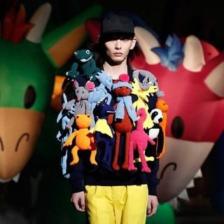 LOUIS VUITTON 路易威登 全幅玩偶圆领衫 1A8P4T