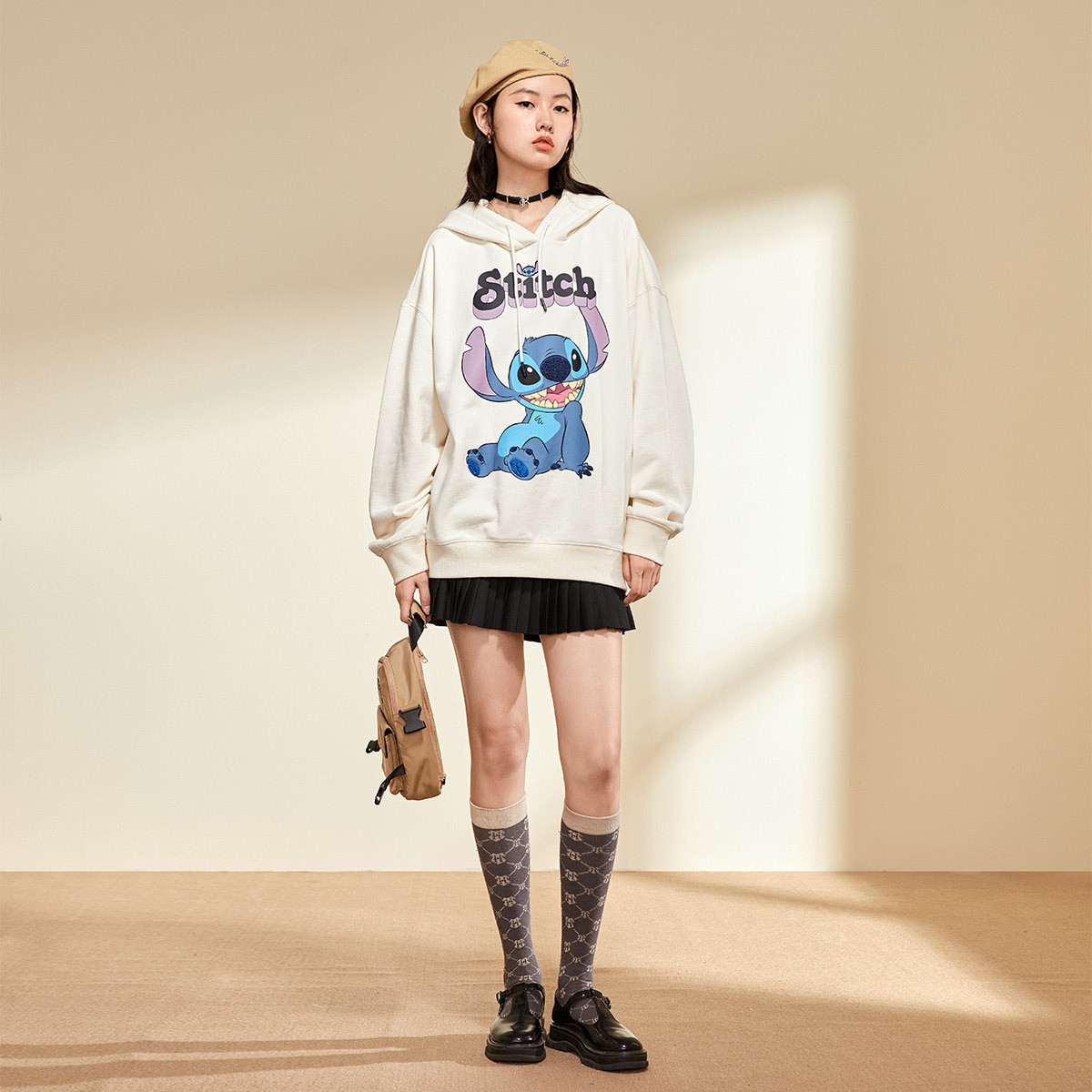 太平鸟 x 史迪奇联名 a6bfa341281 连帽卫衣