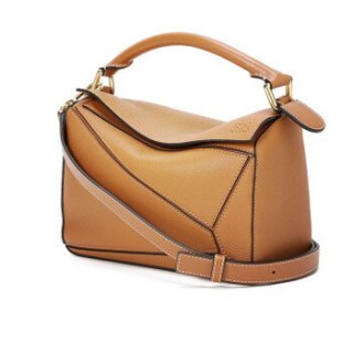 loewe罗意威puzzle小号柔软粒面牛皮革手袋32212ks21lightcaramel金色