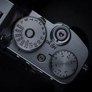 FUJIFILM 富士 X-T3 APS-C画幅 微单相机 银色 XF 23mm F2 R WR 定焦镜头 单头套机