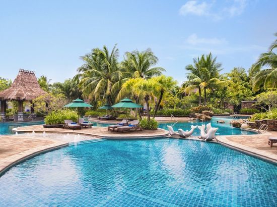 值友专享海南石梅湾艾美度假酒店豪华山景房2晚含早餐火锅套餐冲浪