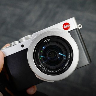 Leica 徕卡 D-LUX7 M4/3画幅 微单相机 银色 24-75mm F1.7 ASPH 变焦镜头 单头套机