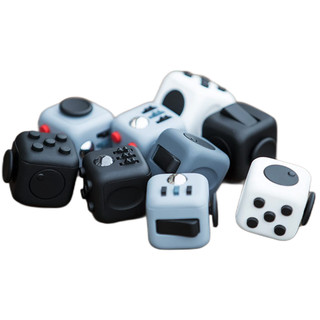 Fidget Cube 魔方 3*3*3cm