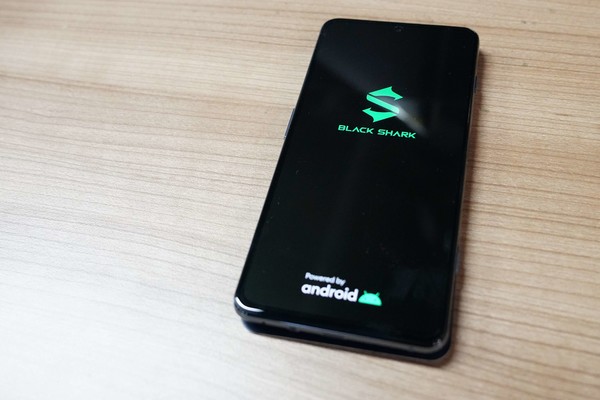 BLACK SHARK 黑鲨 黑鲨4 5G游戏手机