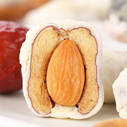 芭米 巴旦木夹心奶枣 200g