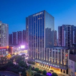 清明/端午/周末不加价!重庆富力艾美酒店 豪华大床房2晚(含国际马戏城门票)