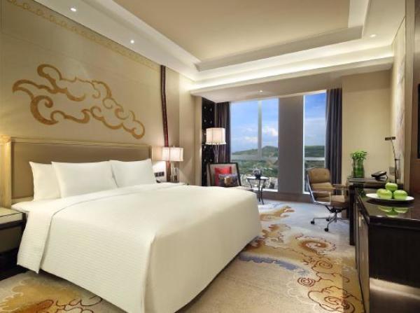 清明五一不加价西宁富力万达嘉华酒店豪华大床房2晚含早餐