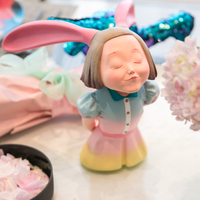 稀奇艺术 向京《我看到了幸福》27x25x28 cm 雕塑 玻璃钢手绘