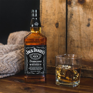 JACK DANIEL‘S 杰克丹尼 黑标 调和 田纳西威士忌 40%vol 700ml/瓶