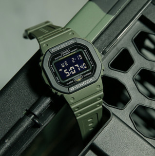 CASIO 卡西欧 G-SHOCK系列 43.8毫米石英腕表 DW-5610SU-3