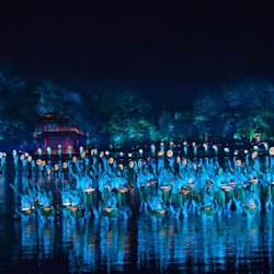180元千岛湖夜游含餐送森林氧吧门票 699元2晚嘉兴平湖高星酒店端午暑假可用