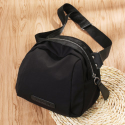 首页 服饰鞋包 女包 女士单肩包 bossini/堡狮龙女士单肩包 文章详情