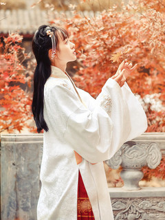 如梦霓裳特色女装 如梦霓裳汉服女装原创明长袄六米织金马面裙摆画堂袄裙绣花春汉服 报价价格评测怎么样 什么值得买 如梦霓裳特色女装 如梦霓裳汉服女装原创明长袄六米织金马面裙摆画堂袄裙绣花春汉服 报价价格评测怎么样 什么值得买