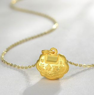 商品chow tai seng 周大生 萌宝系列 g0gc0149 长命锁足金吊坠 1.92g