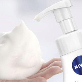 NIVEA 妮维雅 保湿不紧绷洁面礼盒套装 (卸妆水100ml+氨基酸洁面180ml*2+面膜3片)