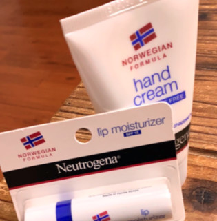 Neutrogena 露得清 挪威配方润肤系列手唇套装 (护手霜56g+润唇膏4g)