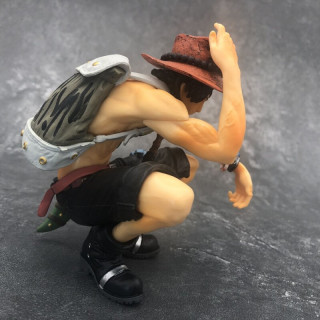 BANDAI 万代 海贼王 16894 艺术王者造型 艾斯 蹲姿