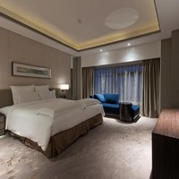 上海中星铂尔曼大酒店高级大床房1晚（含双早）