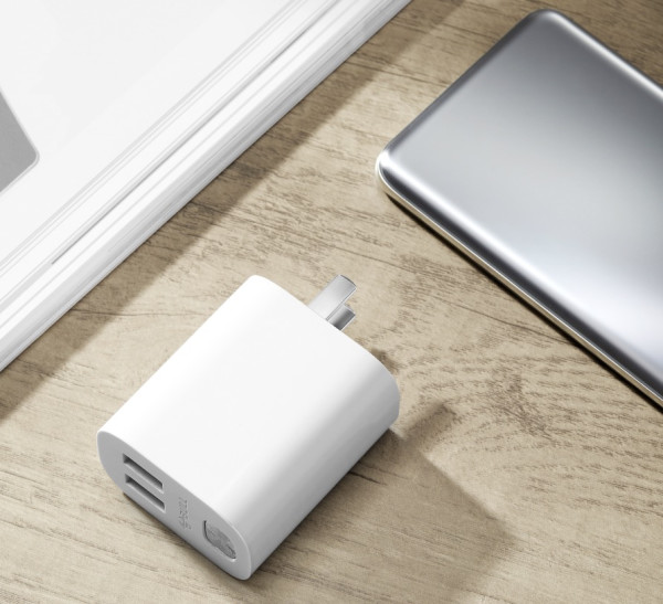 小编精选bull公牛防过充快充充电器18w