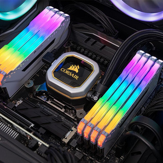 USCORSAIR 美商海盗船 复仇者RGB PRO系列 DDR4 3000MHz RGB 台式机内存 灯条 黑色 16GB 8GBx2