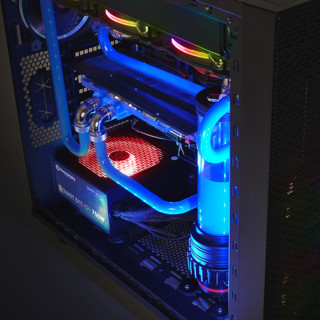 Thermaltake 曜越 SMART BX1 RGB 650 铜牌