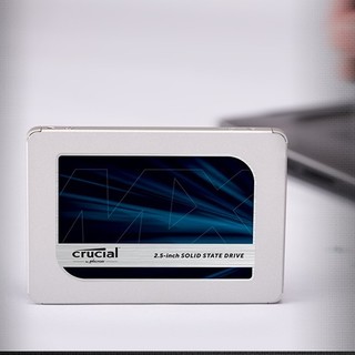 crucial 英睿达 MX500 SATA 固态硬盘 4TB (SATA3.0)