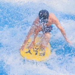 【南京江宁区|汤山欢乐水世界】激情冲浪、沙滩休闲、魔法滑道、儿童戏水..嗨玩不停