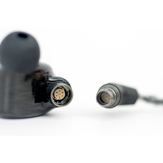 Iriver 艾利和 AION SERIES 入耳式有线耳机 黑色 3.5mm