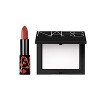 NARS 纳斯 克劳黛限定系列彩妆套装 (敢耀唇膏#MONA经典红棕色4.2g+流光美肌轻透蜜粉饼10g)