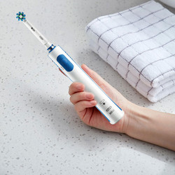 Oral-B 欧乐-B 博朗欧乐B600PLUS3D智能电动牙刷蓝色款 智能压力感应 防水机身 感应式充电