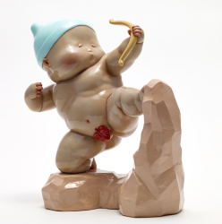 xq稀奇瞿广慈真爱英雄室内桌面雕塑285x2513cm