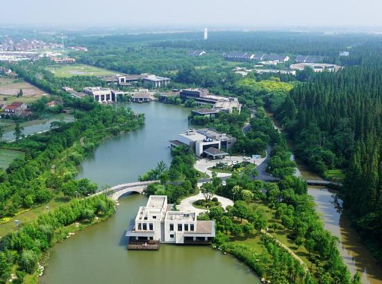 周末不加价！上海怡沁园度假村 湿地景观房1晚 （含早餐+ 餐饮消费券）