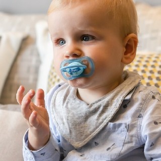 优优马骝 香港优优马骝婴儿安抚奶嘴0-18个月新生儿安睡型宝宝安慰奶嘴带盖