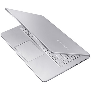 SAMSUNG 三星 星曜900X5N 15英寸 轻薄本 银色(酷睿I5-7200U、核芯显卡、8GB、256GB SSD、1080P)