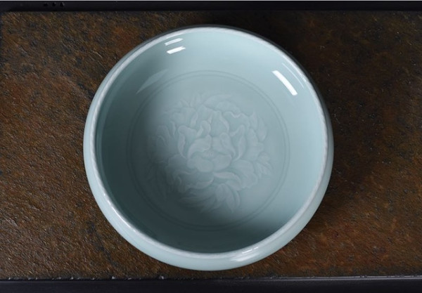 龙泉青瓷弟窑粉青牡丹圆口洗22x77x255cm原矿釉