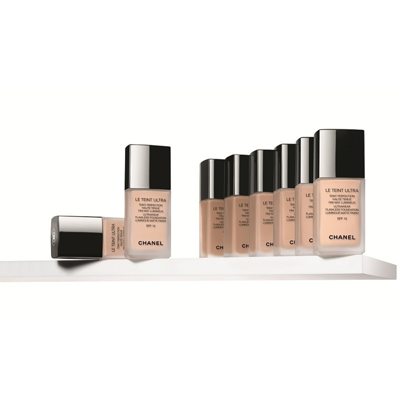 CHANEL 香奈儿 柔光持久粉底液