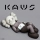  小编精选：KAWS × 优衣库联名UT再回归，推出展览限定潮流系列~　