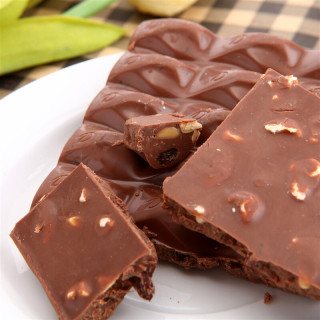 dove 德芙 榛仁巴旦木葡萄干巧克力 150g