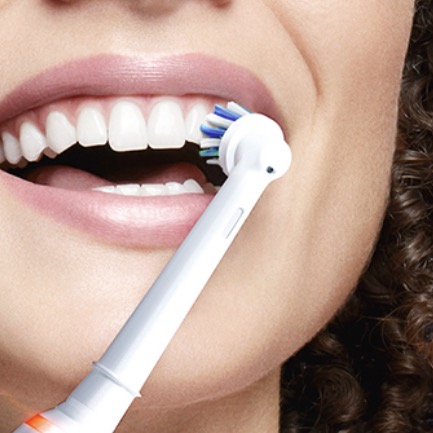 赠品给力，买一送一）欧乐B成人电动牙刷成人Pro4Ultra男士刷3D声波圆头Pro系列深度清洁牙龈按摩