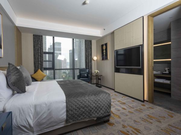 出行便利中秋不涨价洛阳华美达酒店豪华大床房1晚含双早mini吧畅饮1份