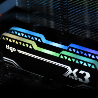 Kimtigo 金泰克 x3 DDR4 3600MHz RGB 台式机内存 灯条 黑色 8GB