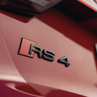 Audi 奥迪 RS 4 21款 2.9T Avant 暗金版